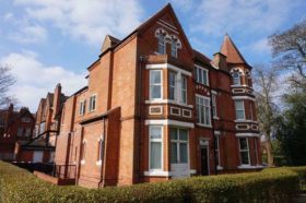 2 bedroom Flat to re...